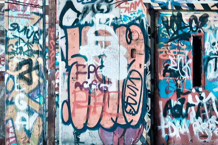 Fulltrúi menningar- og afþreyingarmála: Tekinn fyrir graff