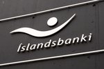Íslandsbanki lokar útibúum