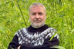 Sigurður á langveika dóttur: „Flogaköstin hættu eftir að hún fór að nota CBD“