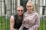„Eitt ár síðan þú pikkaðir mig upp og bauðst mér í smá bíltúr“