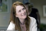 Julianne Moore sér eftir því að leika lesbíu