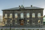 Boða skyndimótmæli við Alþingi í kvöld: „Yfirlætislegar afsakanir stjórnvalda standast enga skoðun“