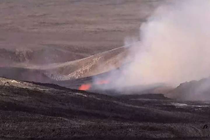 Jörðin nötrar: „Gas að losna úr“