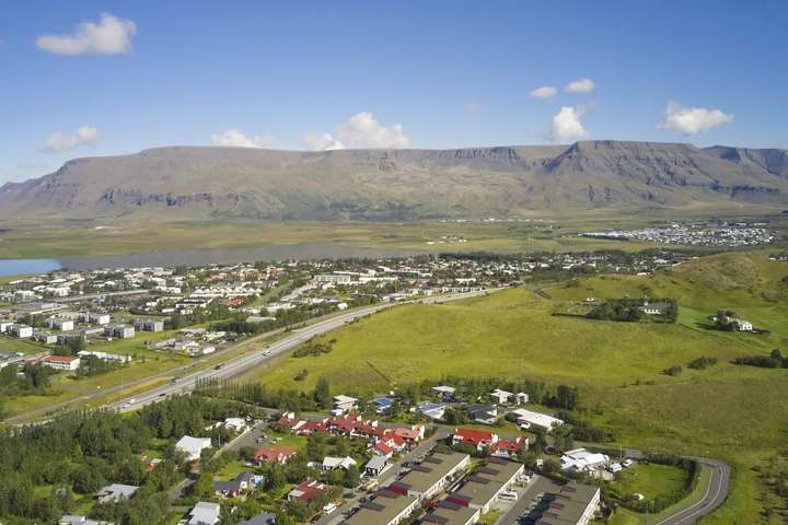 Annar árásarmannanna í Mosó ennþá ófundinn: „Það er náttúrulega allt í blóði“