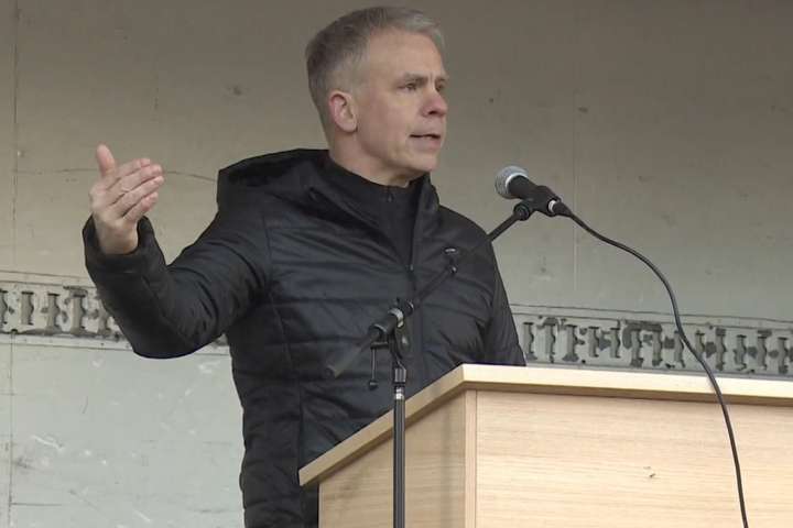 Sigmar hryggur eftir mótmæli á Austurvelli: „Úrræðaleysið er algert og því þarf að breyta“