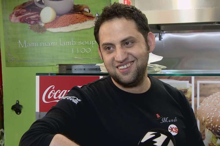 Frambjóðandi Samfylkingarinnar ákærður: „Hann sparkaði í magann á mér og sló mig í höfuðið“