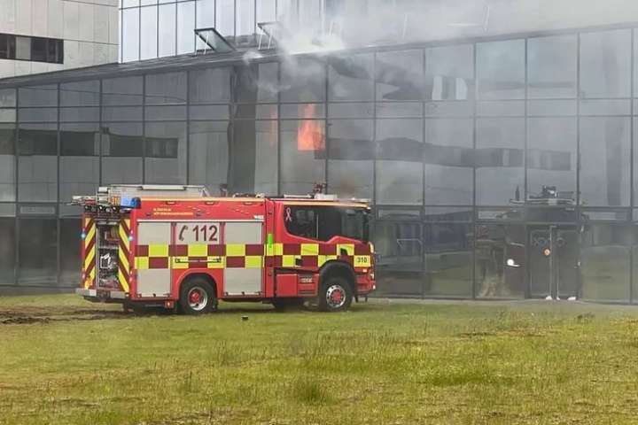 Eldur logar í Höfðatorgi