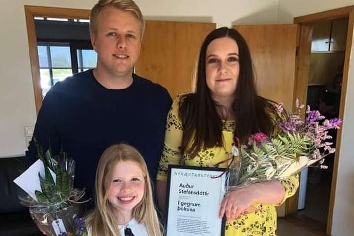 Skrifar um dauðann út frá sjónarhorni barnsins