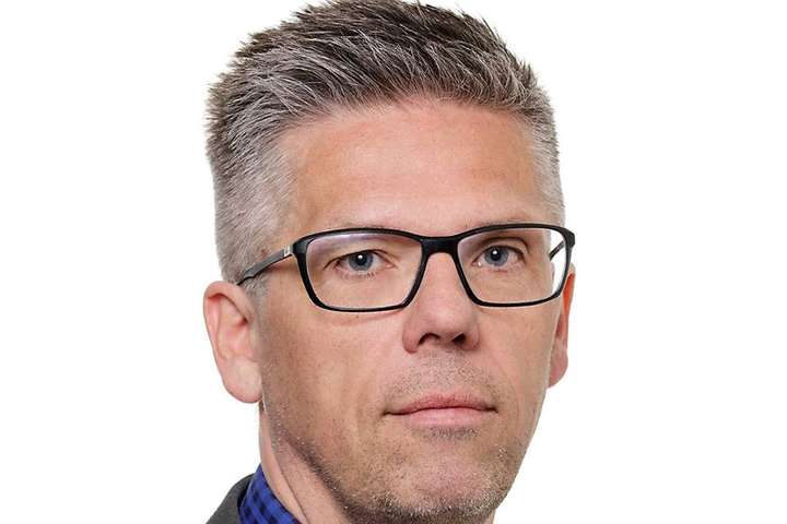 „Horfði á húsið okkar brennt til grunna“