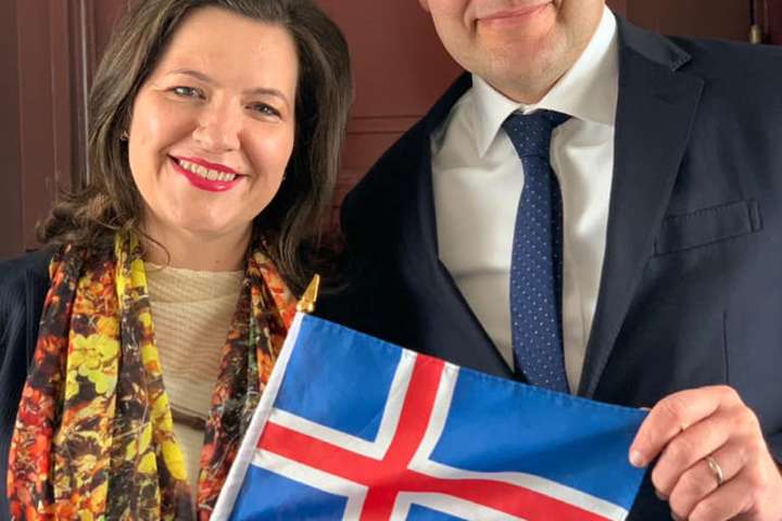 Barningur á Bessastöðum – kynferðisáreiti starfsmanns – Greip í klofið og hélt utan um kynfærin