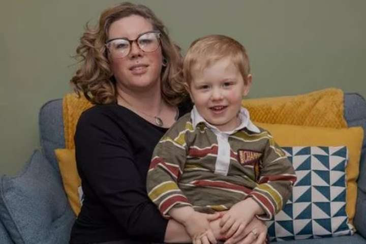 Sárþjáður drengur þarf að bíða í 12 mánuði eftir tannlæknatíma: „Ó, æ, æ, ekki að borða“