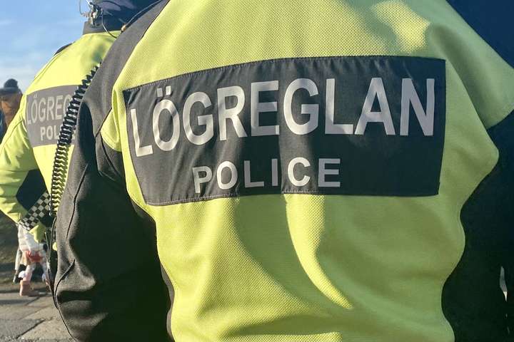 Maður rekinn úr mathöll