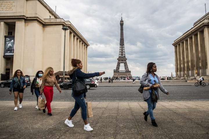 Opna Eiffelturninn í París aftur